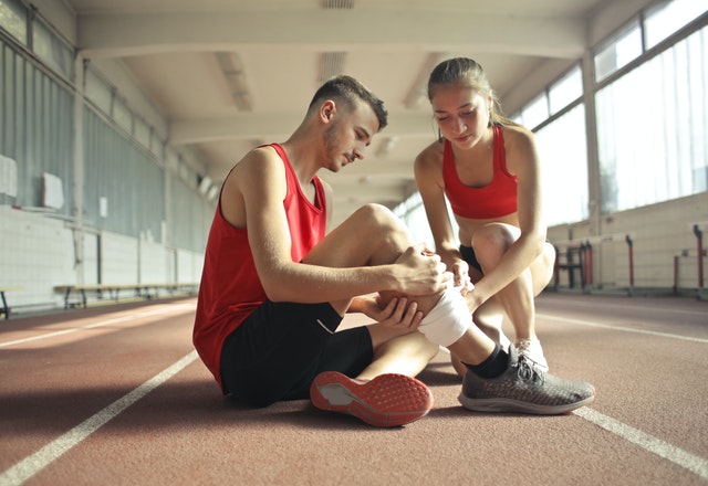How To Treat Common Injuries in Sports - First Aid Tips For Any Situation!