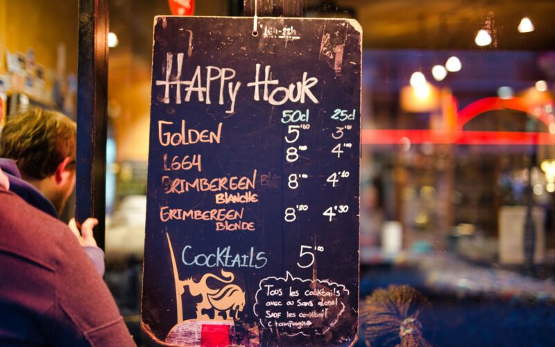 How To Make Happy Hour & Flash Sales Work for Your Food Business